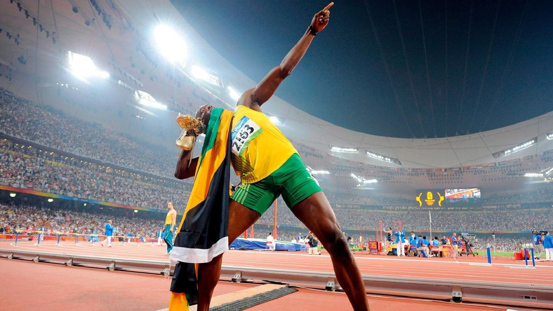 赛道上的冰与火，威廉姆斯绝杀红牛二队，诺里斯状态火热改写格局